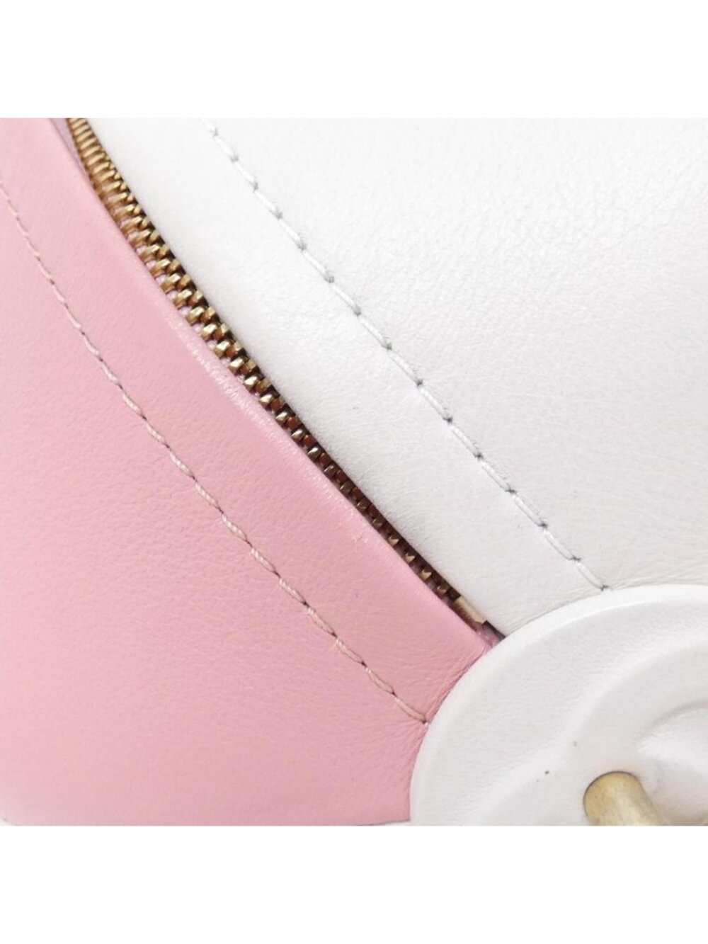 Chanel Shoulder Bag Pink
